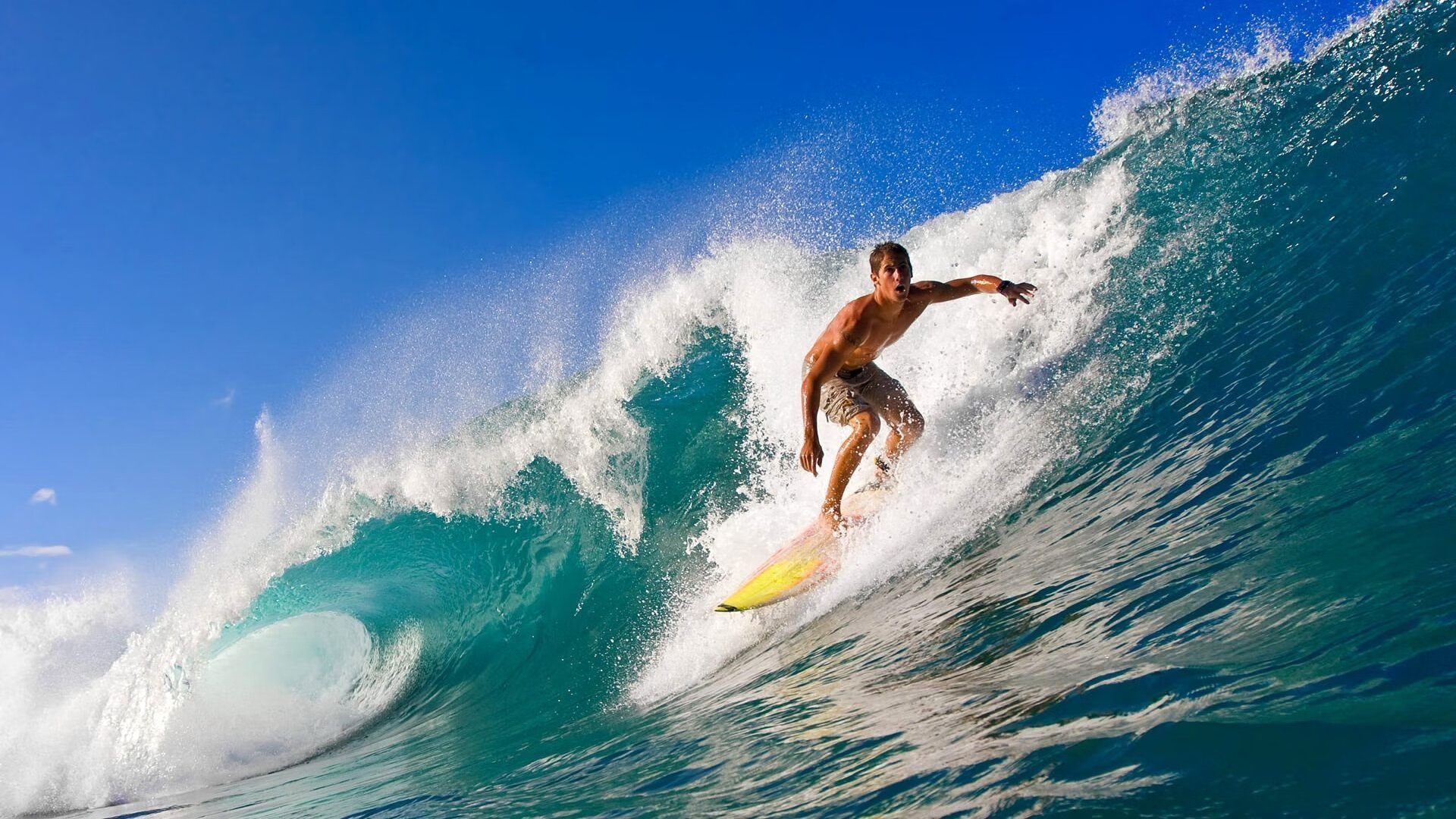 东方新贵淬火成钢,西方王朝黯然垂首,当广厦奇兵米切尔刺破马刺铁幕