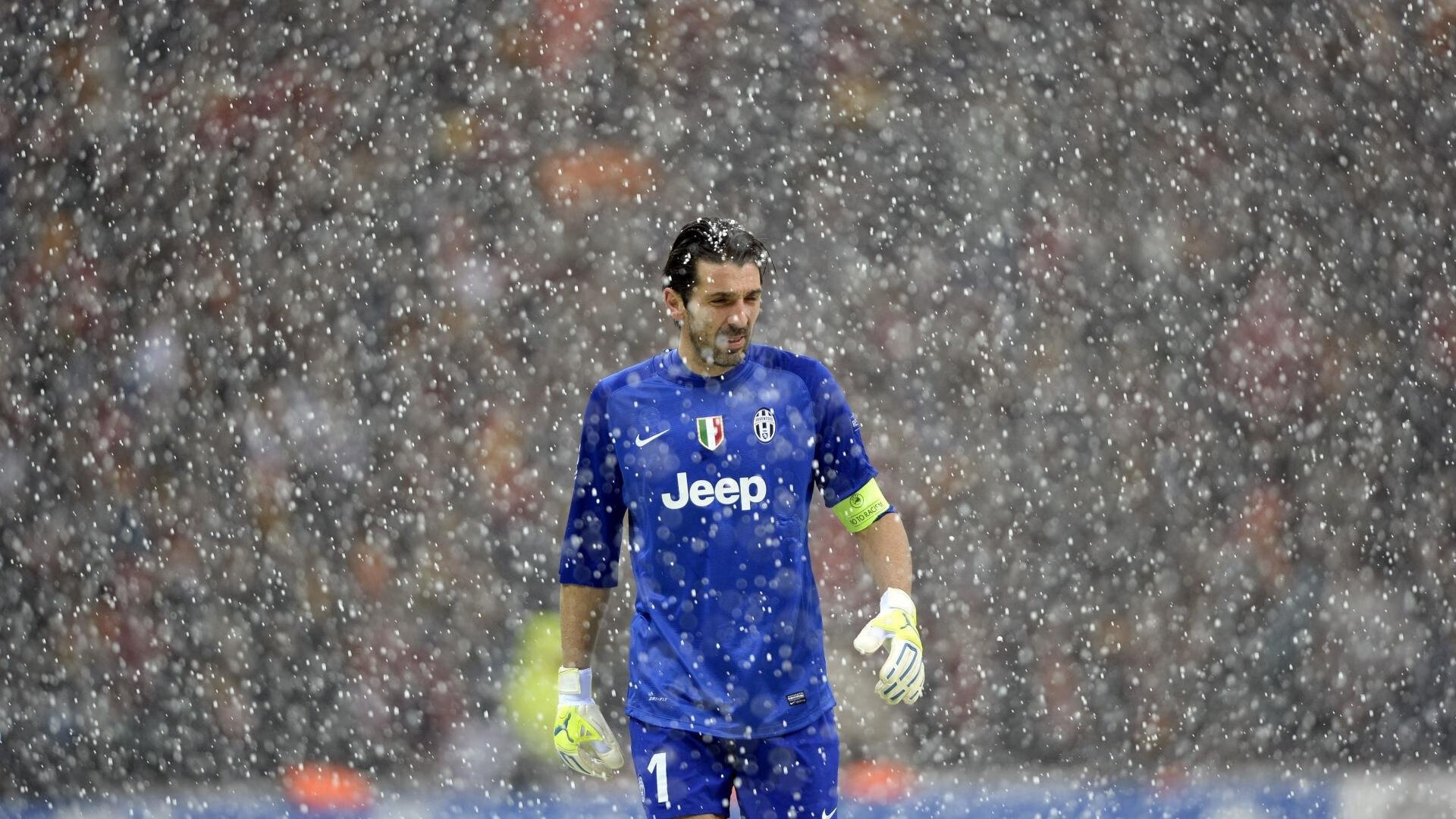 当英超争冠棋至中盘,公牛王朝余晖映照辽宁铁骑,体育世界没有孤立的战场